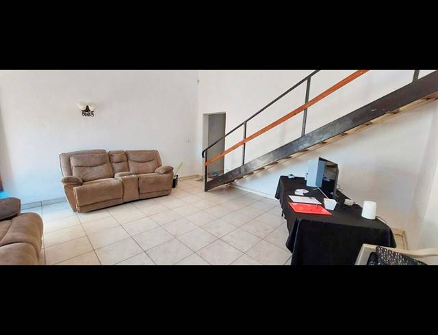 3 BEDROOM HOUSE FOR SALE IN ELANDSHAVEN